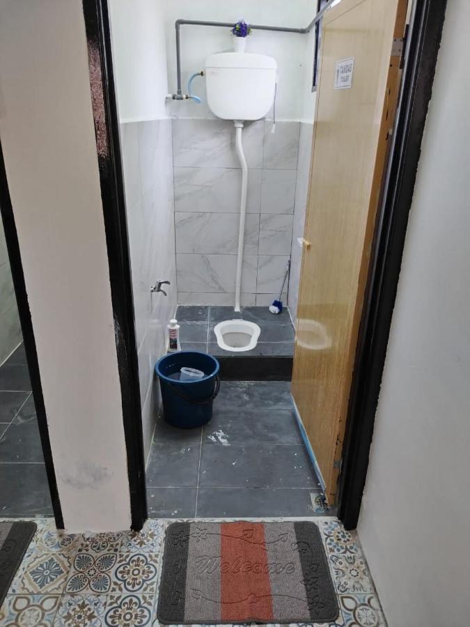 Homestay Embah Ros & Embah Lek Hutan Melintang Exterior photo